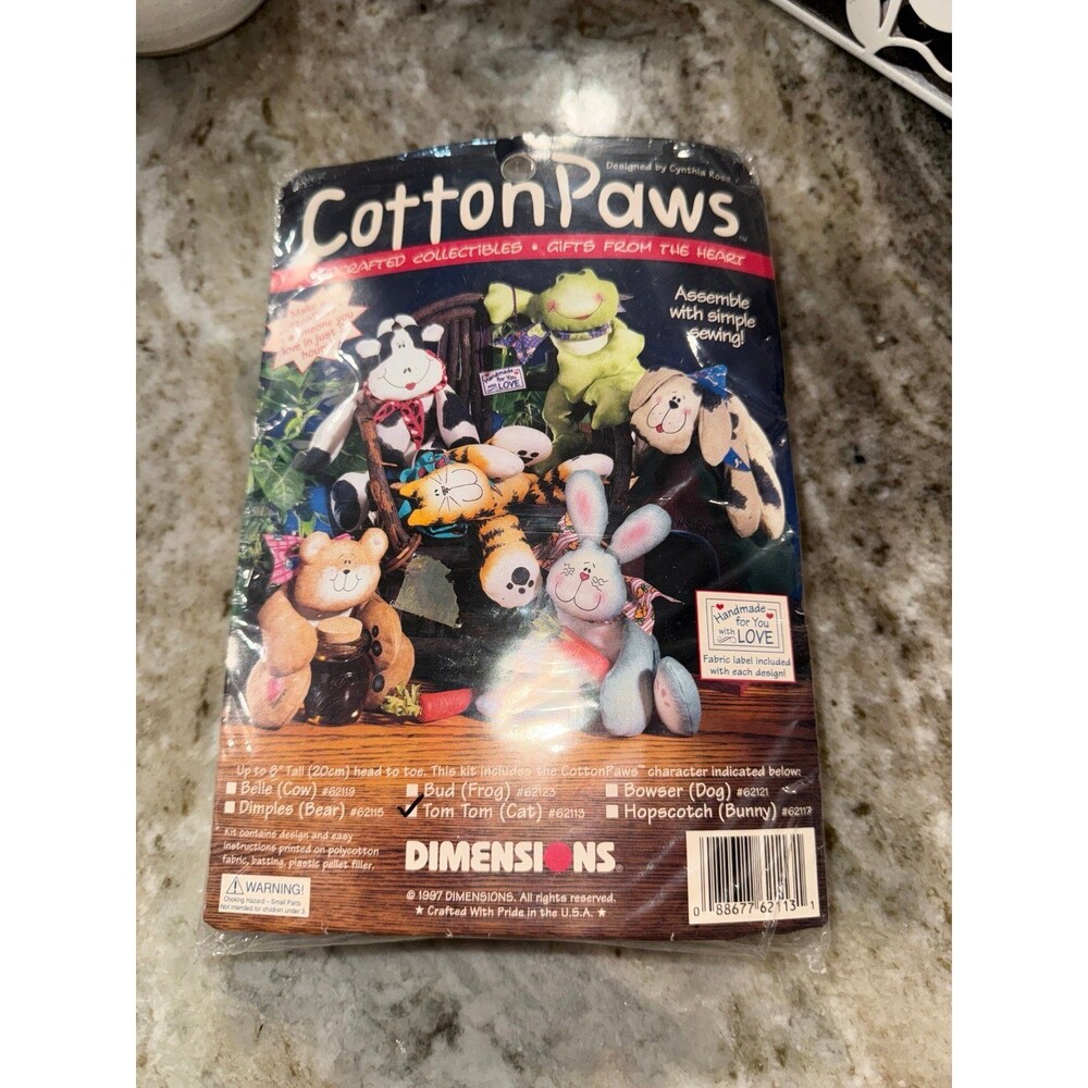 Dimensions Cotton Paws simple sewing kit; "Tom Tom" (cat) 1997